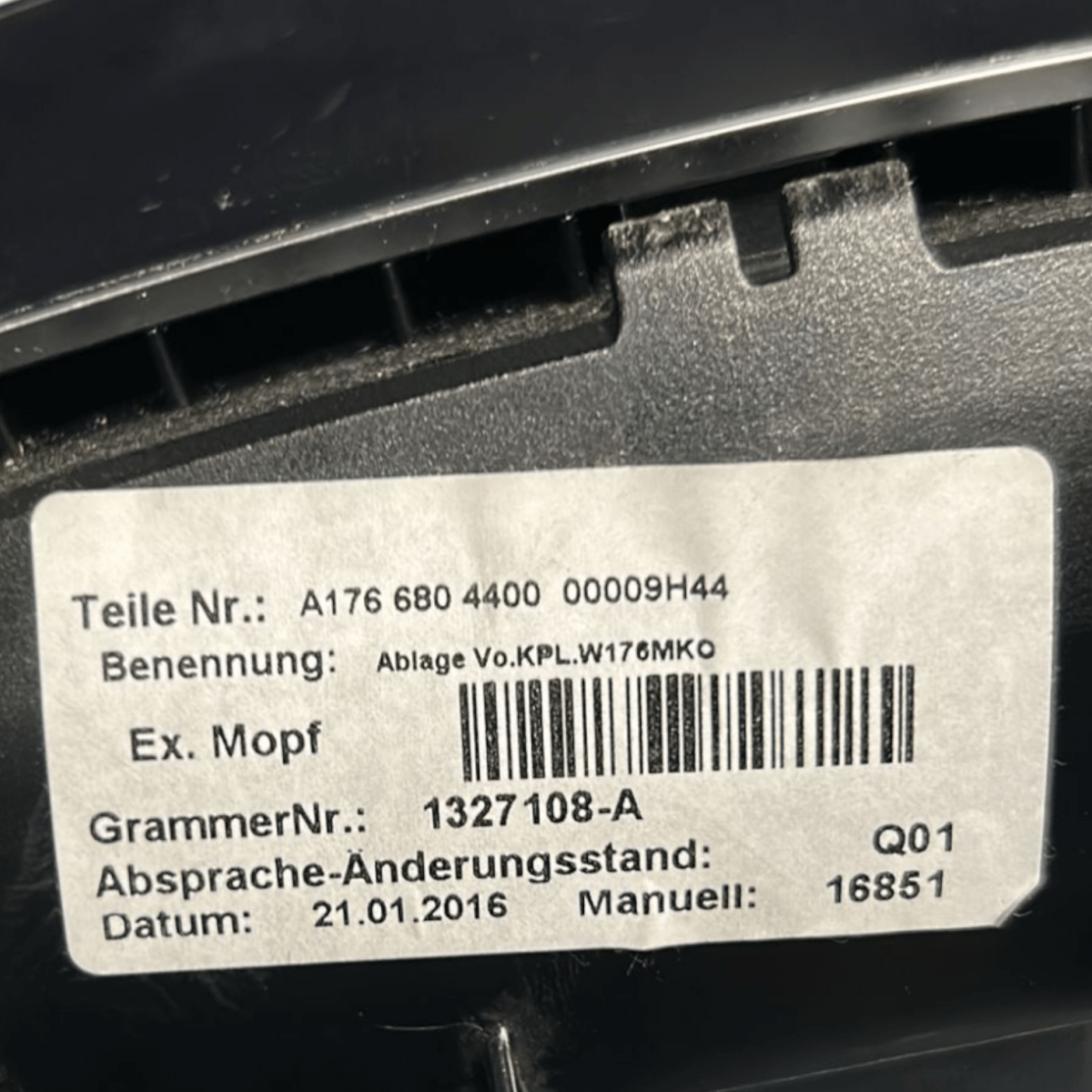Posacenere Mercedes Benz Classe A W176 cod:A1766804400 (2012 > 2018)