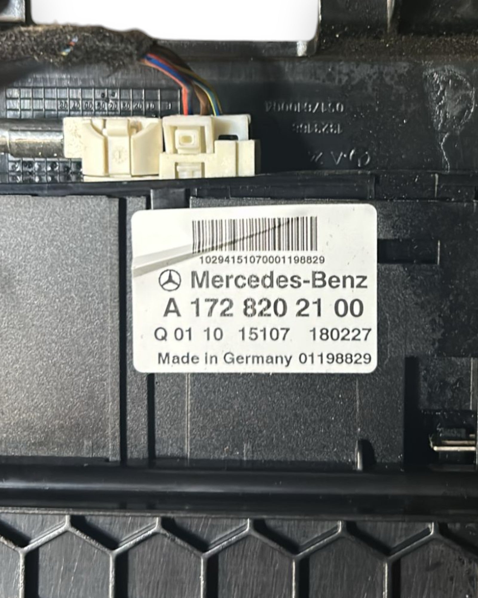 Prese USB Mercedes Benz Classe A (W176) (2012 > 2018) cod.A1728202100