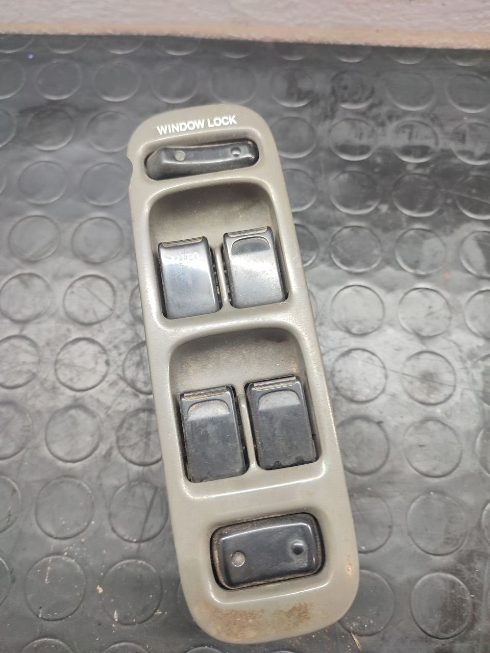 Pulsantiera alzacristalli anteriore sinistra Suzuki Grand Vitara 2005