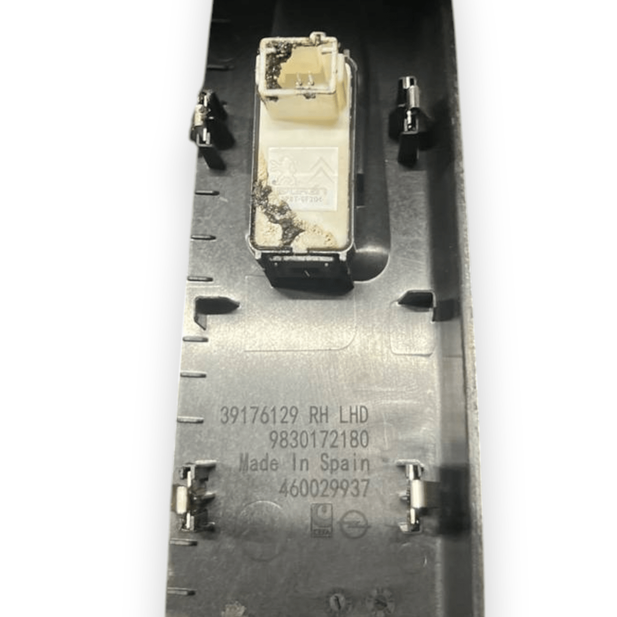 Pulsantiera Alzavetro anteriore destro (dx) Opel Corsa F (2019 -) cod: 39176129