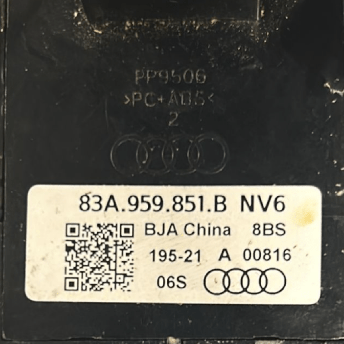 Pulsantiera Alzavetro Anteriore Sinistra Audi A3 8Y cod:83A959851B (2020 >)