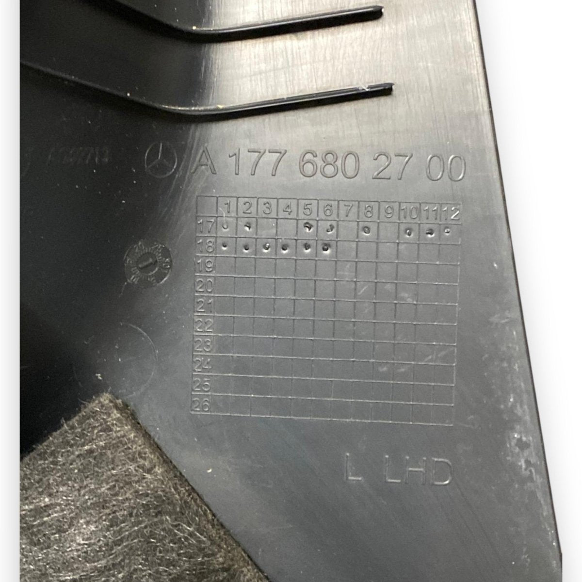 Rivestimento battitacco sinistro (sx) Mercedes-Benz Classe A W177 (2018-) Cod: a1776802800
