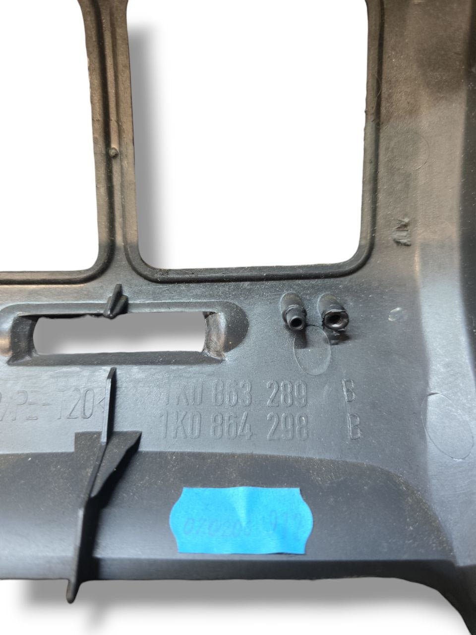 RIVESTIMENTO / MODANATURA INTERNA VOLKSWAGEN GOLF VI (2008-2012) Cod : 1K0863289