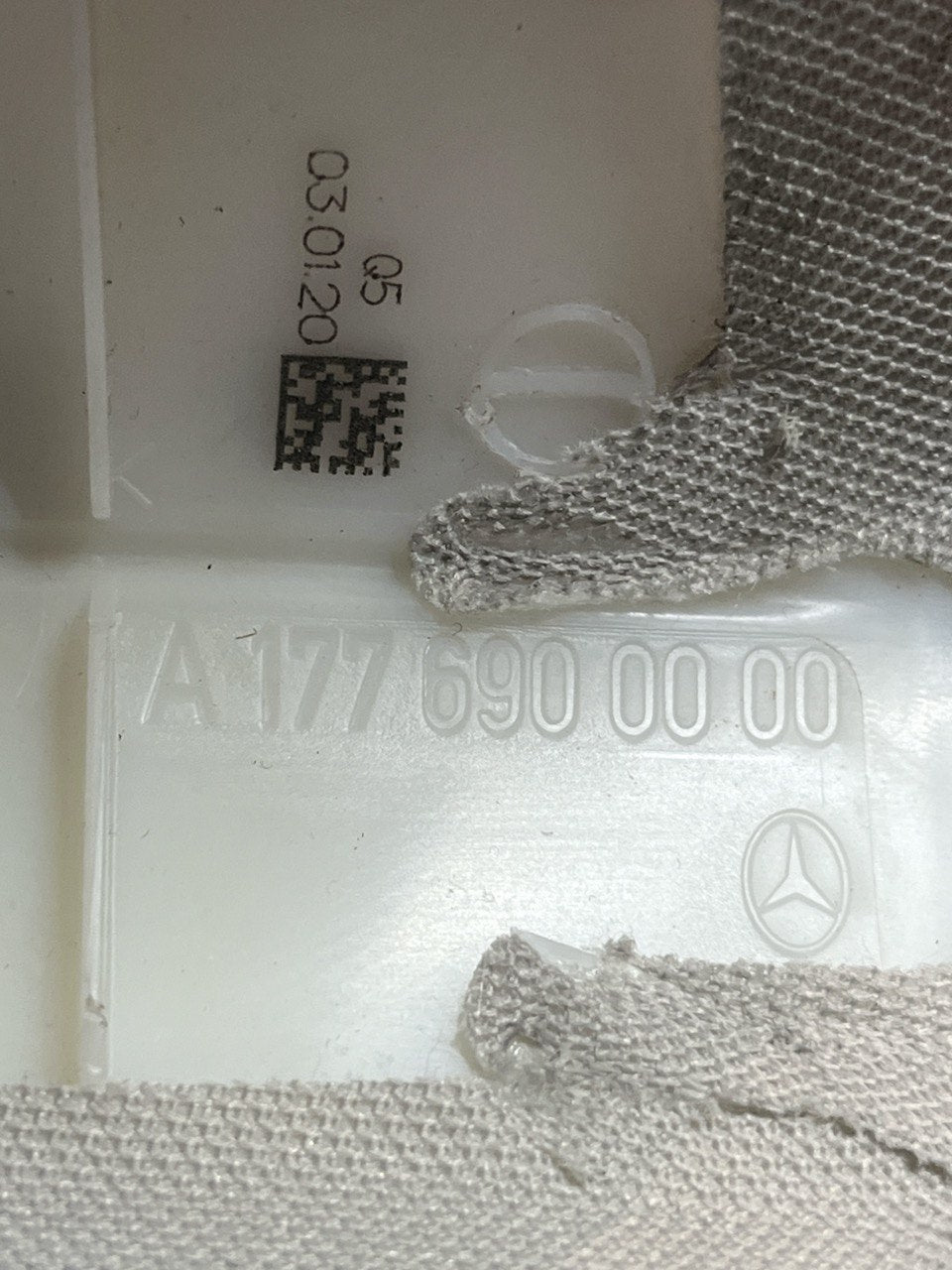 Rivestimento montante A anteriore sinistro Mercedes-Benz Classe A W177 cod.A1776900000 (2018>)