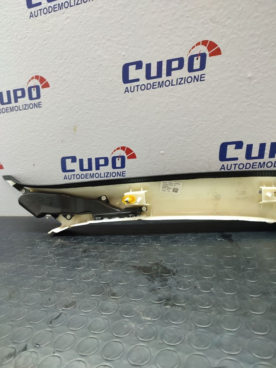 Rivestimento montante anteriore sinistro Jaguar xe 2017 cod: gx73-03513-ad8pvj