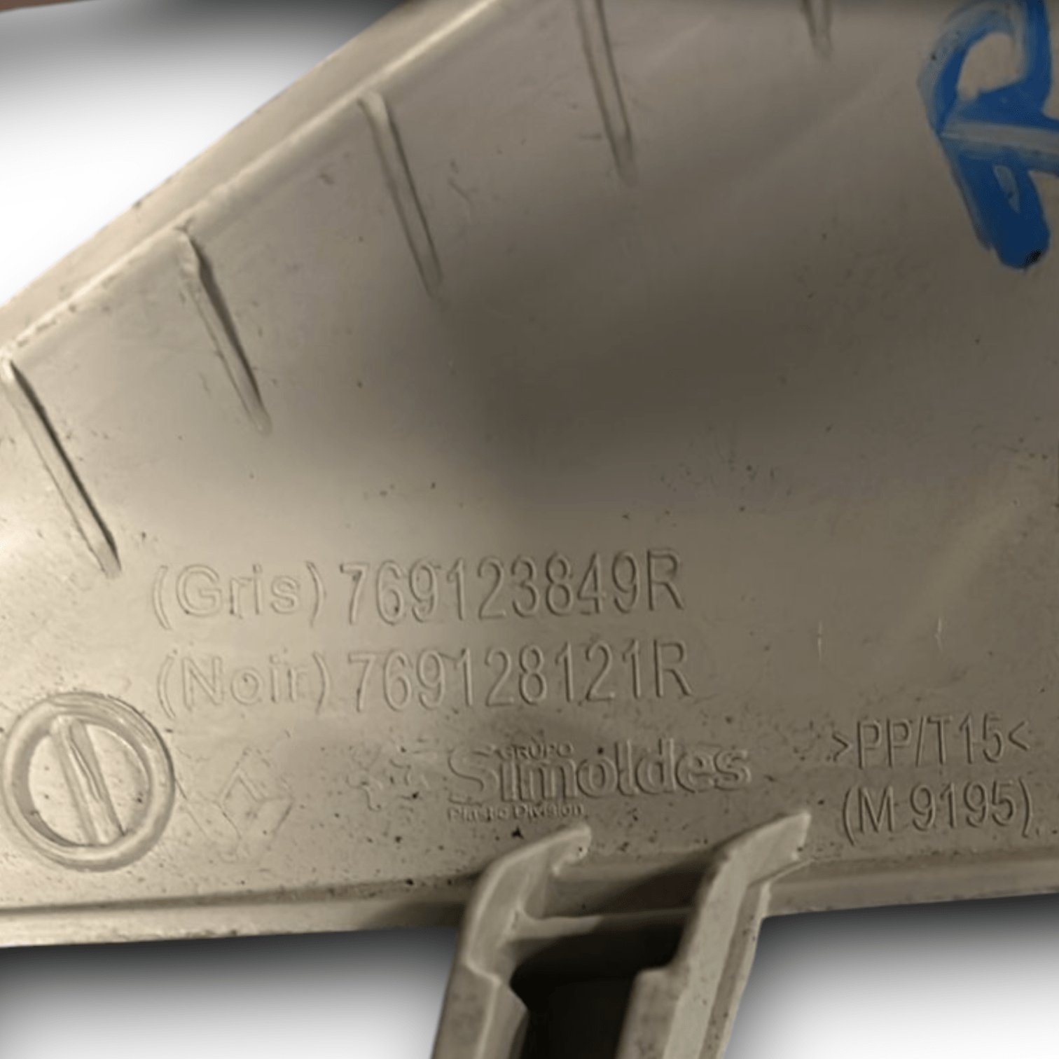 Rivestimento Montante Anteriore Sinistro Renault Captur II cod:769123849R (2019 >)