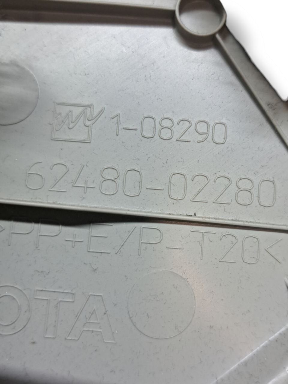 Rivestimento montante posteriore Sinistro Toyota Auris (2018) COD: 62480-02280