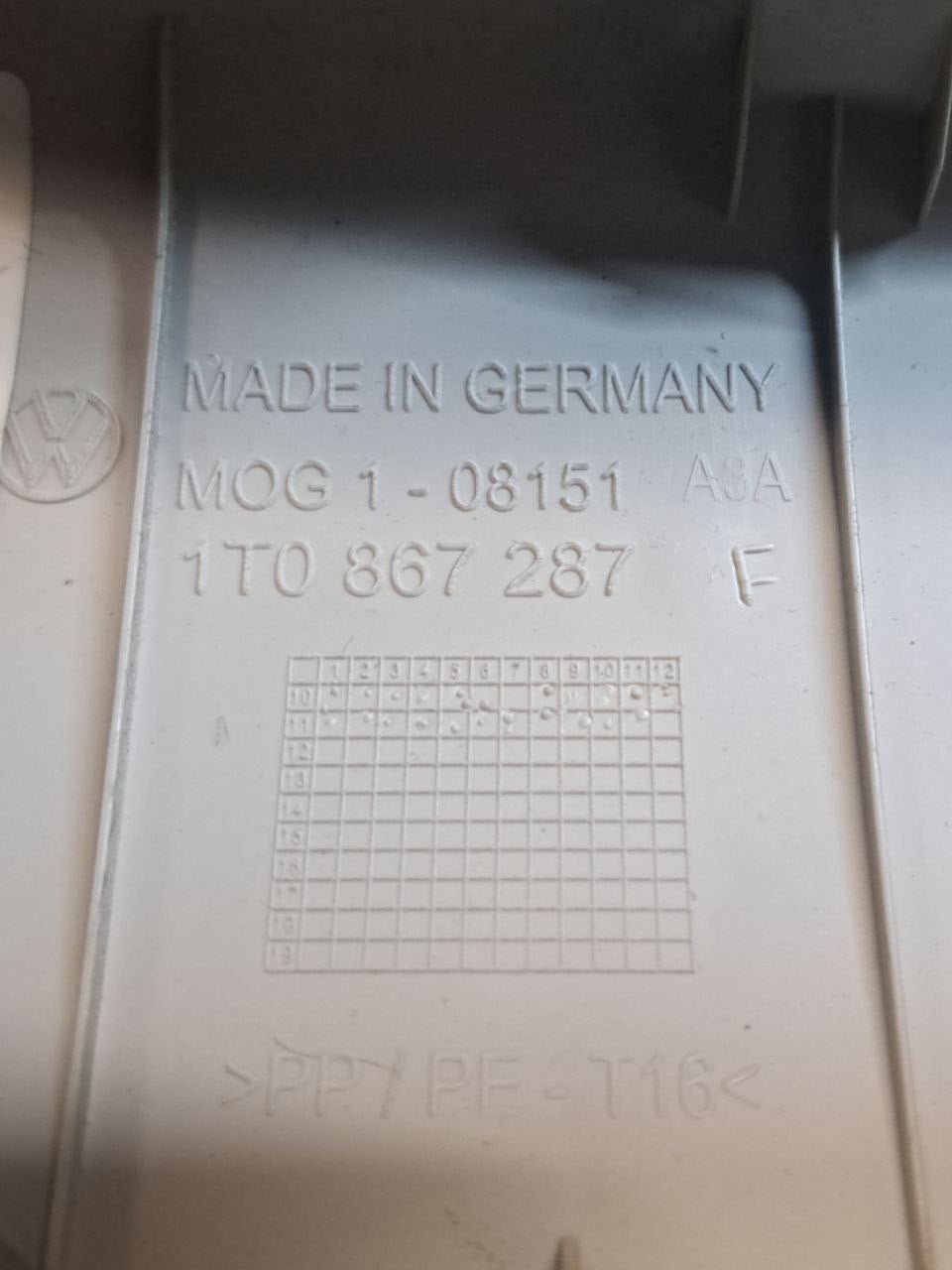 Rivestimento Montante superiore sinistro Volkswagen Touran (2007-2015)  COD:1T0867287