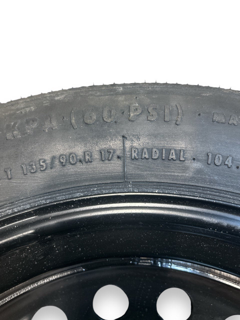 Ruota / Ruotino Di Scorta (CONTINENTAL) (T135 / 90 R17 104M) Ford Kuga I (2008 > 2012)