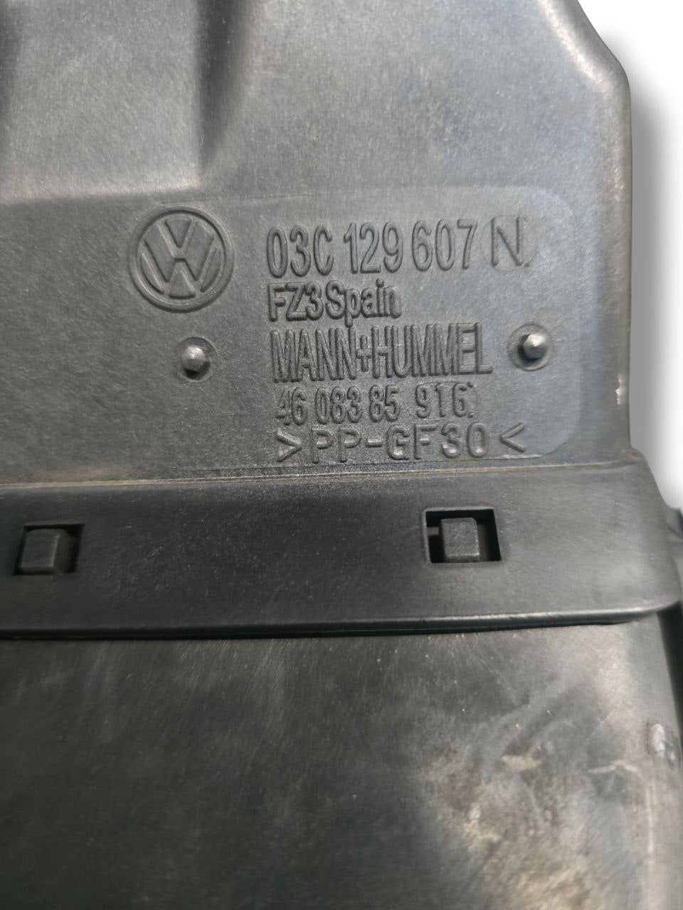 Scatola Filtro Volkswagen Golf V ( 2004 - 2008 ) Cod : 03C129607N