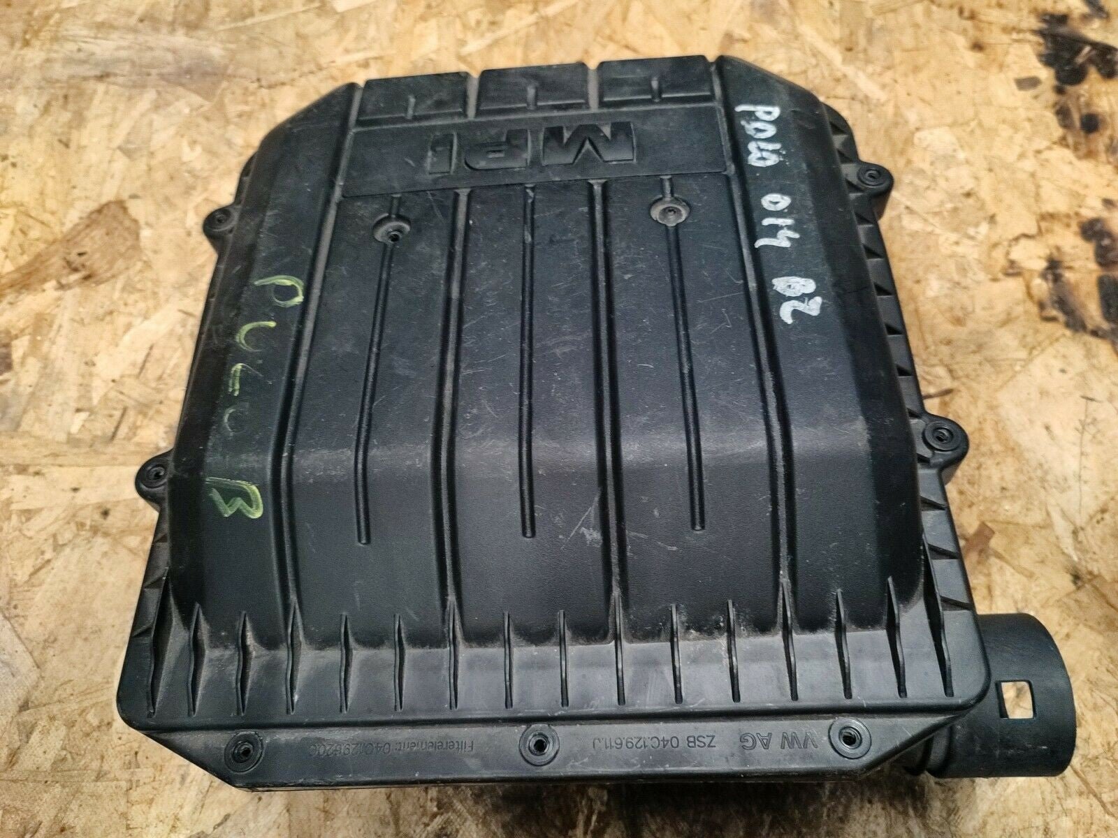 Scatola Filtro Volkswagen Polo 6R Benzina (2012) 04C129611J