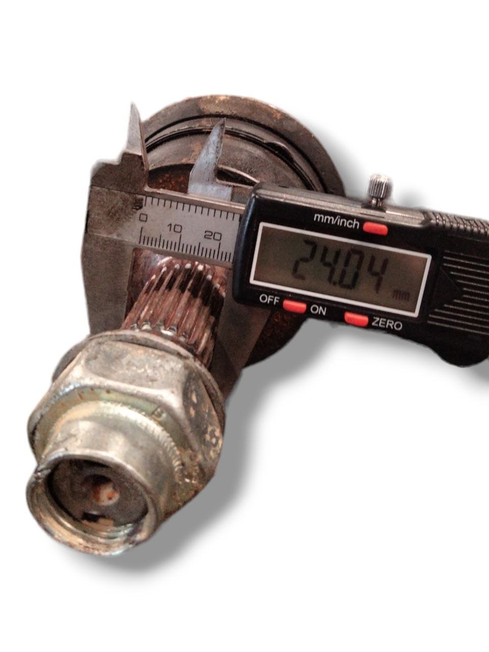 Semiasse / Albero Motore Anteriore Destro (Dx) Opel Corsa D 1.2 benzina (2006-2014) cod.13248652
