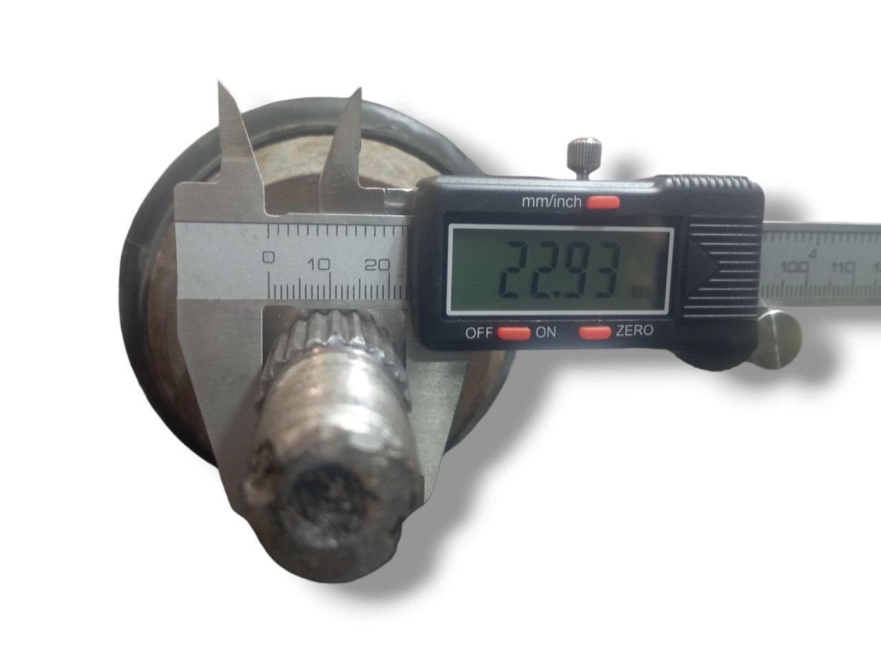 Semiasse / Albero Motore Manuale 5 Marce anteriore destro (dx) Peugeot 208 1.6 Diesel (2016) cod: 9686025480