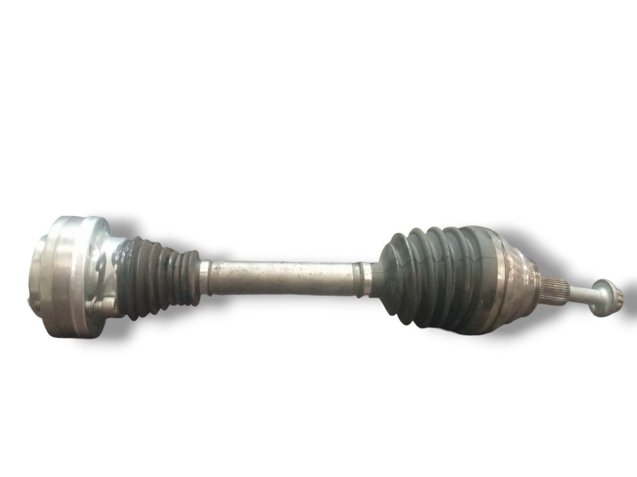 Semiasse / Albero Motore Manuale 6 Marce anteriore destro (dx) Volkswagen Golf GTI VI / Audi A3 (2010) cod: GSP203380