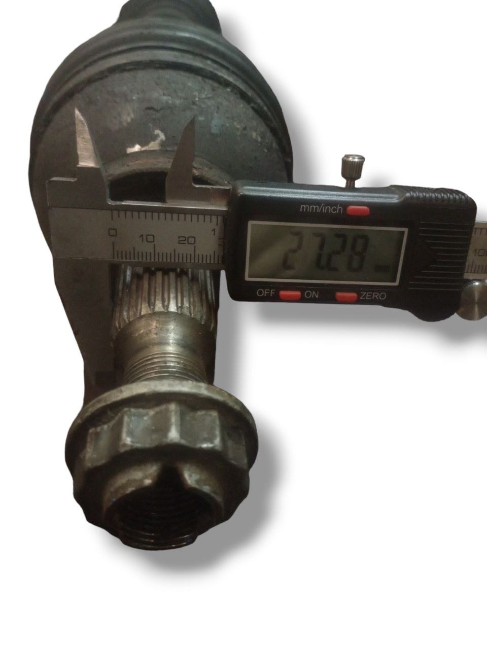 Semiasse / Albero Motore / Trasmissione anteriore sinistro (sx) Mercedes Classe A W169 1.5 Benzina (2005) Cambio Automatico 5 Marce cod: A1693660191