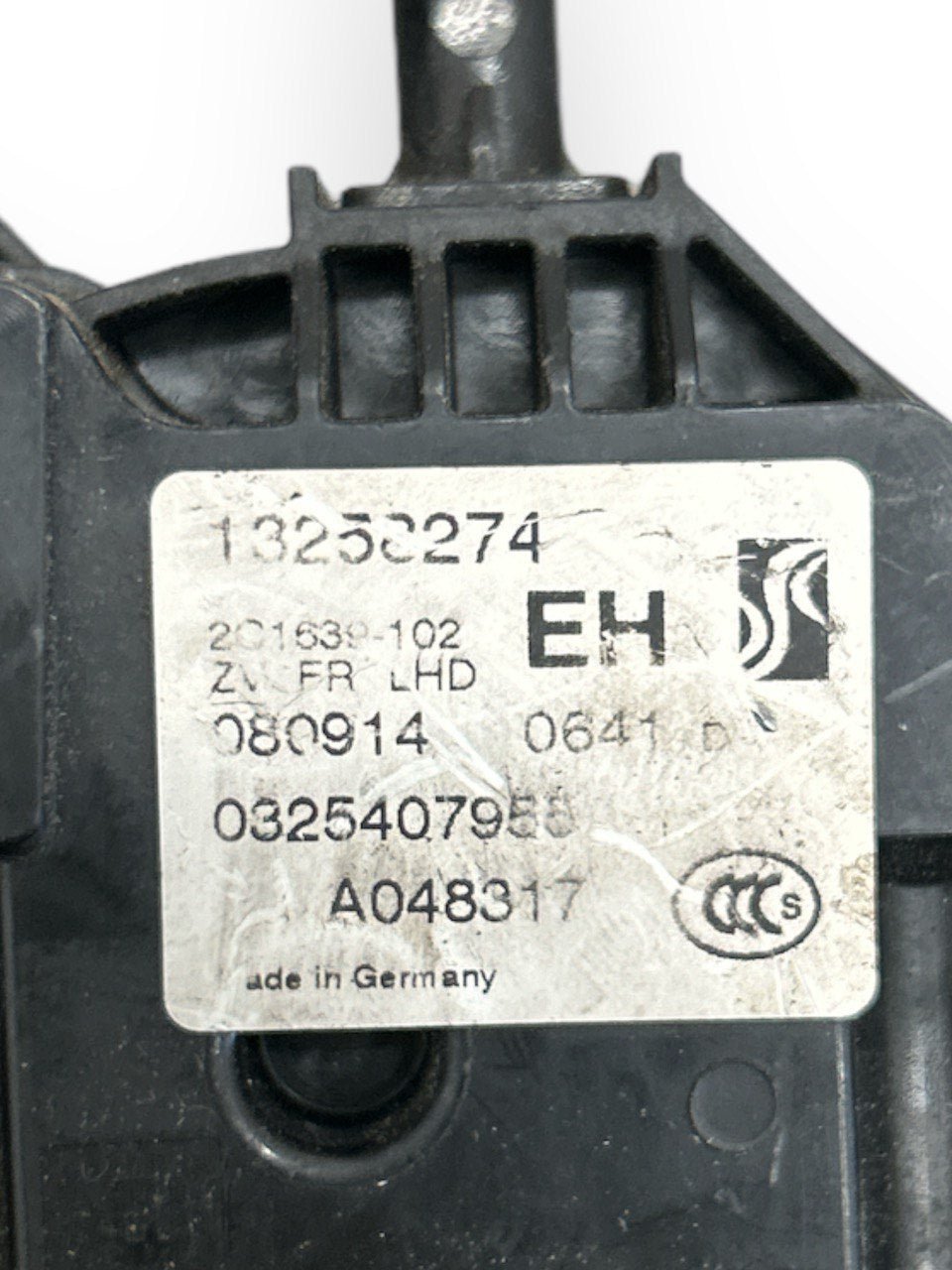 Serratura Chiusura Elettrica Portiera / Porta Anteriore Destra Opel Corsa D (2006 al 2014) cod.13258274 cod.0325407958 cod.A048317