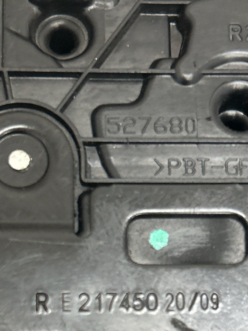 Serratura Porta / Portiera / Sportello Anteriore Destra (DX) Volkswagen Polo Serie 5 (2009 > 2017) cod.RE217450 cod.527680