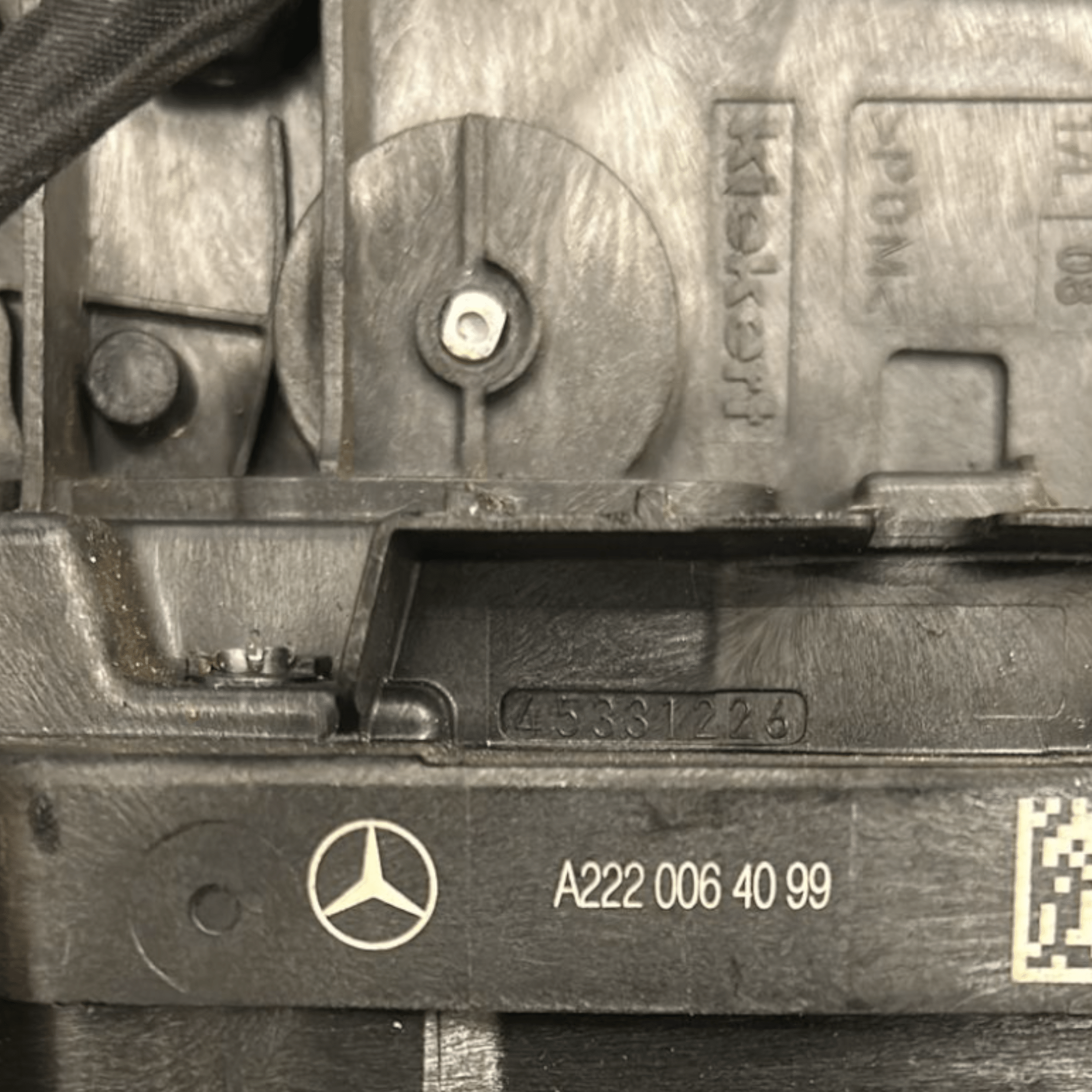 Serratura Porta Posteriore Destra Mercedes Benz GLC cod:A2220064099 (2015 > 2022)