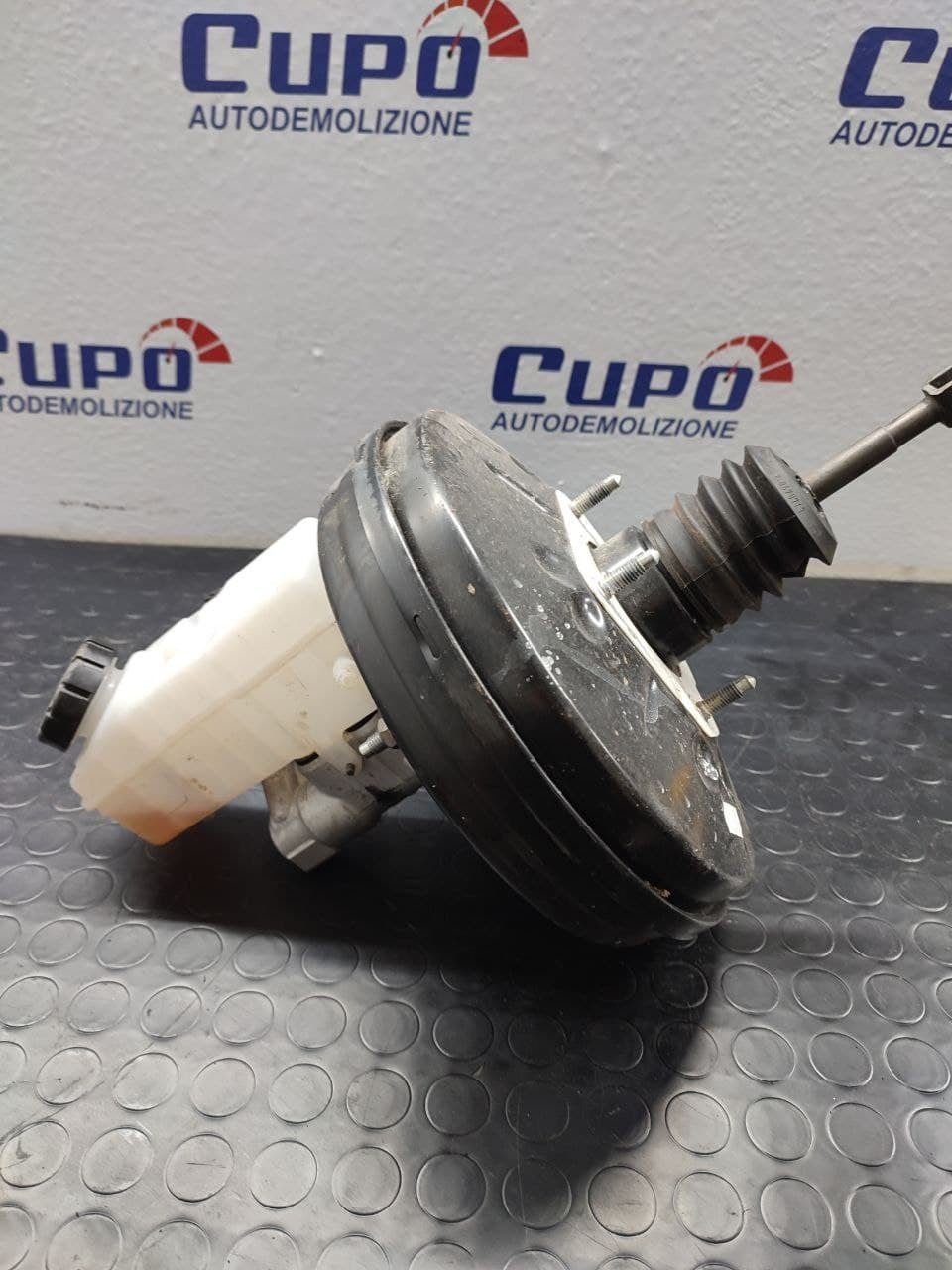 Servofreno con pompa DACIA SANDERO mk2 cod: 472103298R - BIBA-RICAMBI