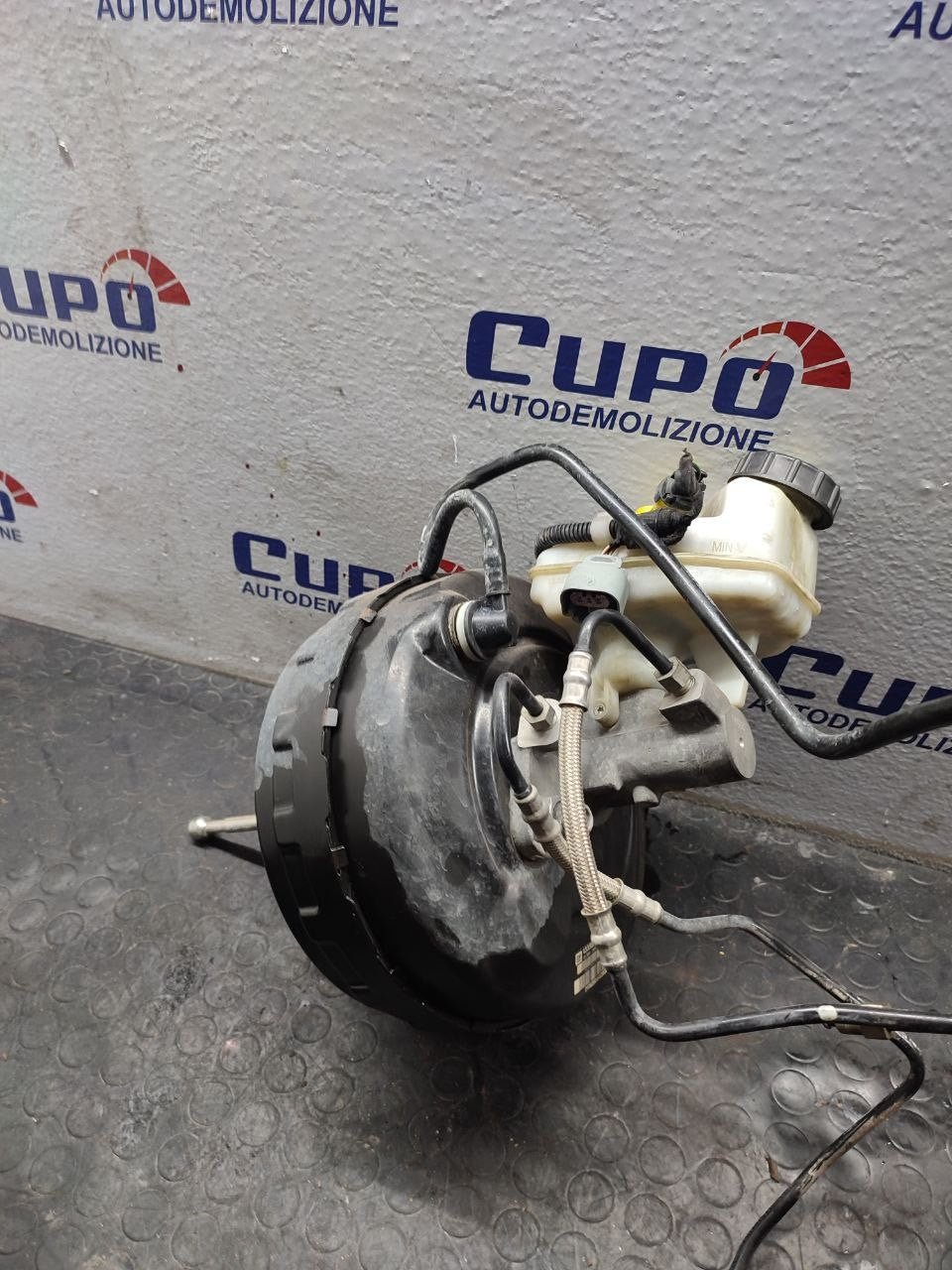 Servofreno Opel Astra J cod 13338058