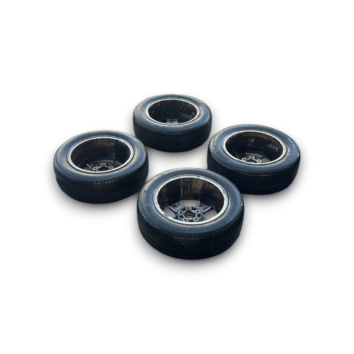 Set 4 cerchi in lega Audi A4 (B9) cod.8w0601025a (5 fori / 205 / 60 r16) (2015 > 2024)