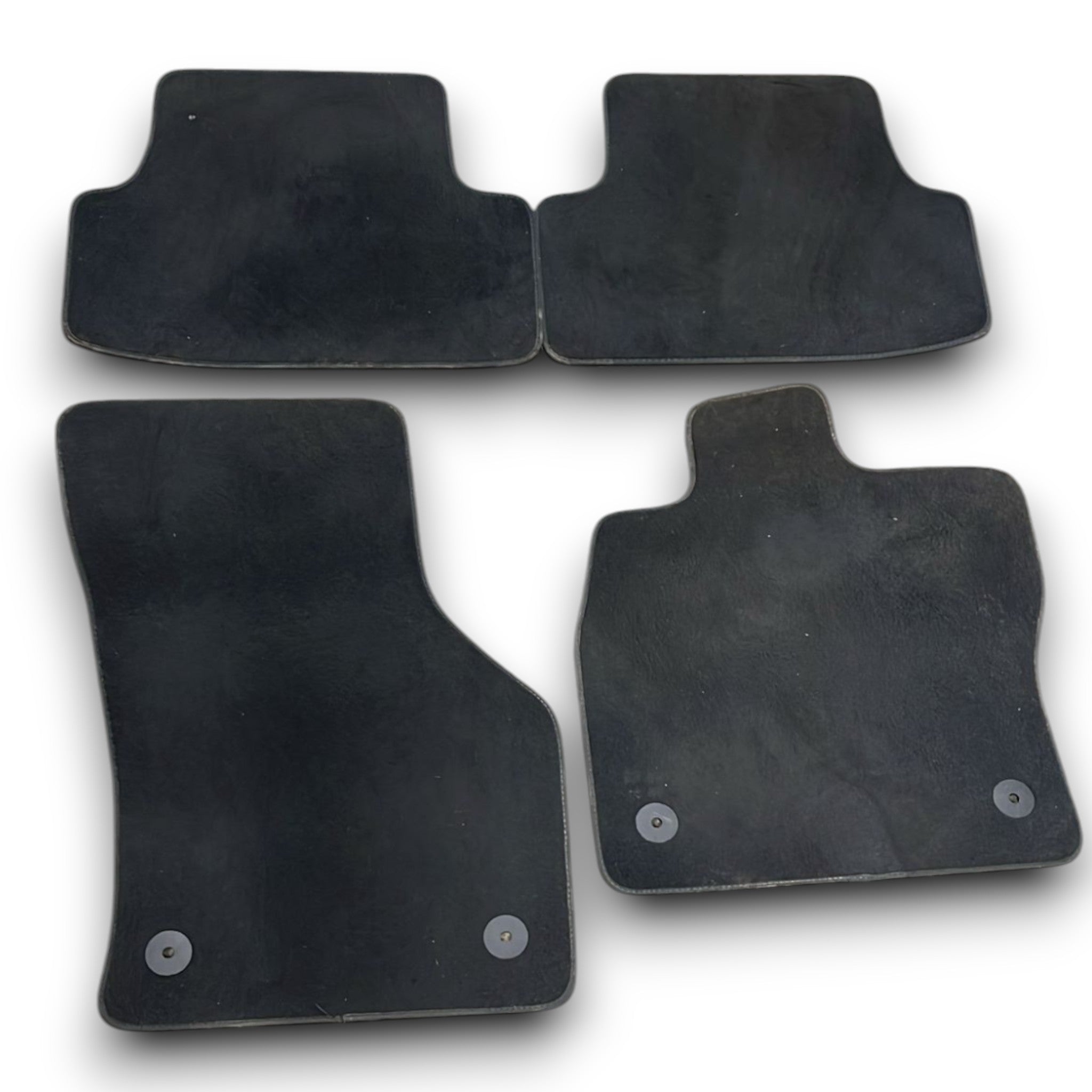 Set 4 tappetini interni in stoffa Audi A3 Y cod:8Y863011QA5 (2020 >)