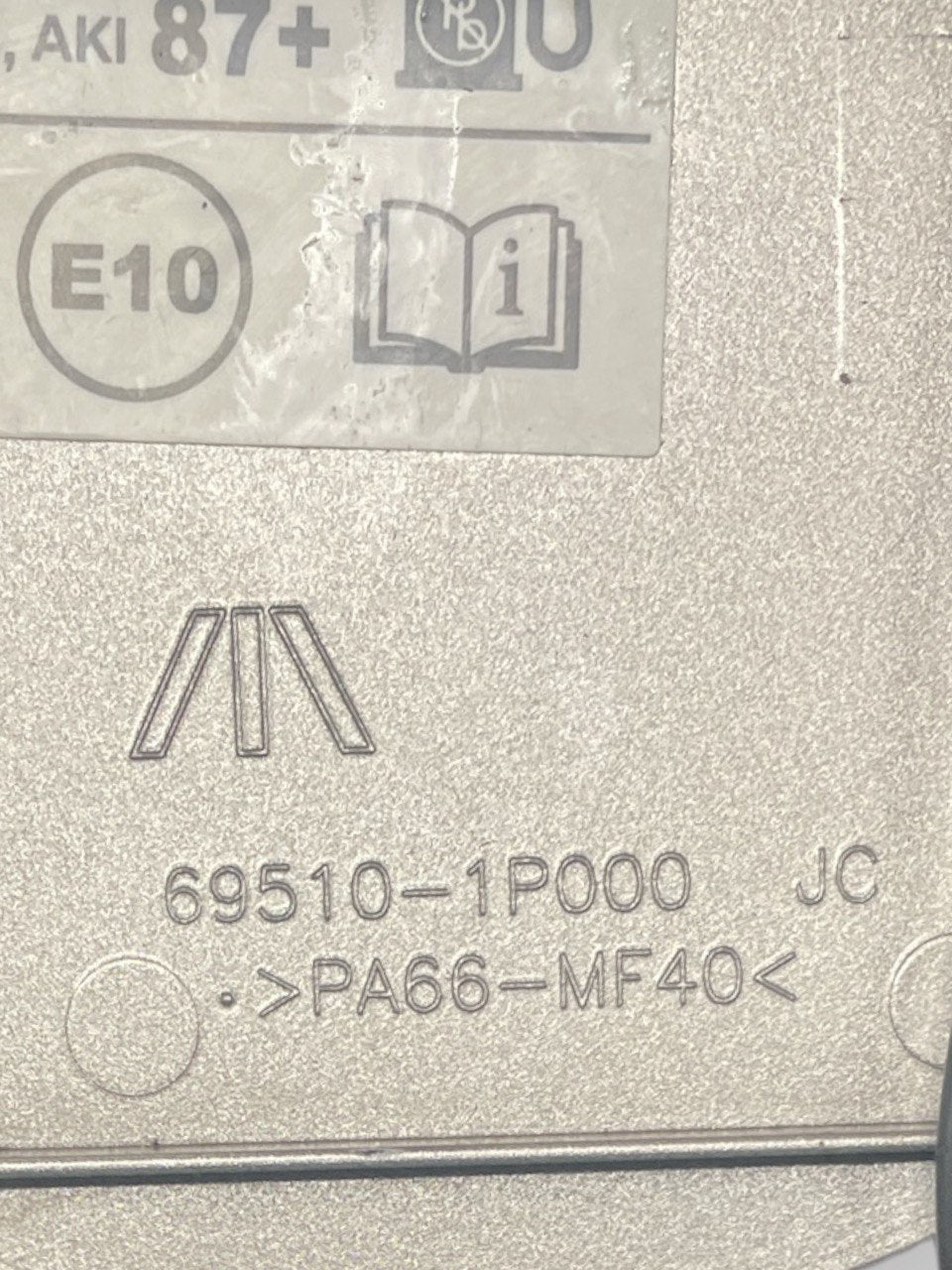 sportello serbatoio / tappo serbatoio hyundai IX20 (2010-2019) cod:695101p000