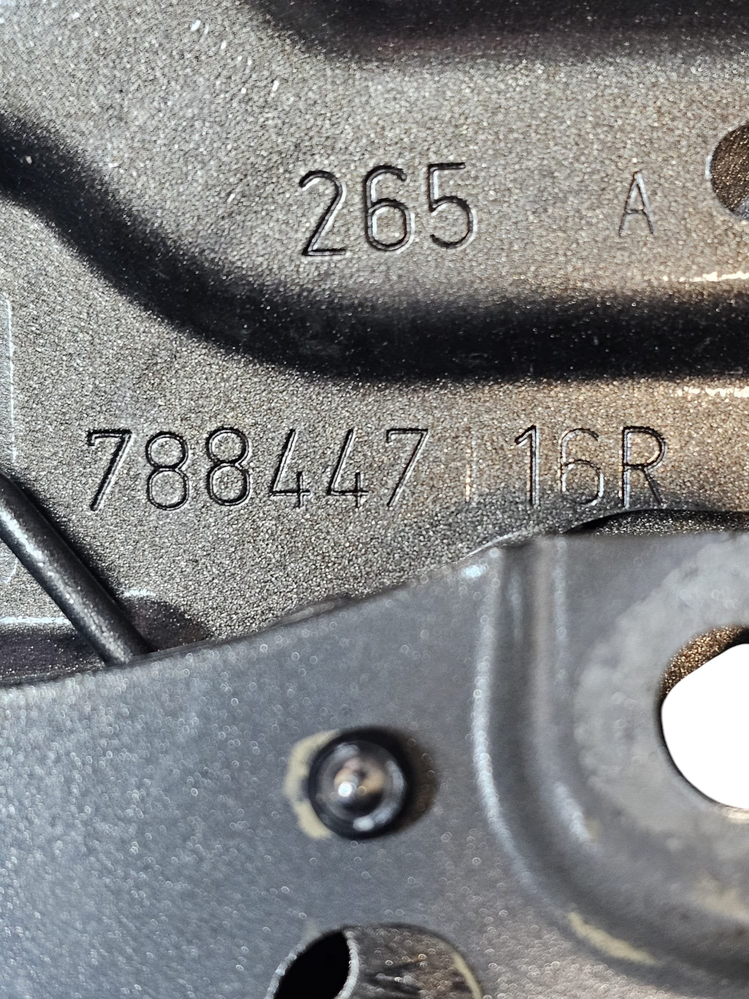Sportello / Tappo Carburante Dacia Sandero Stepway II Cod:788447116R (2012-2020)