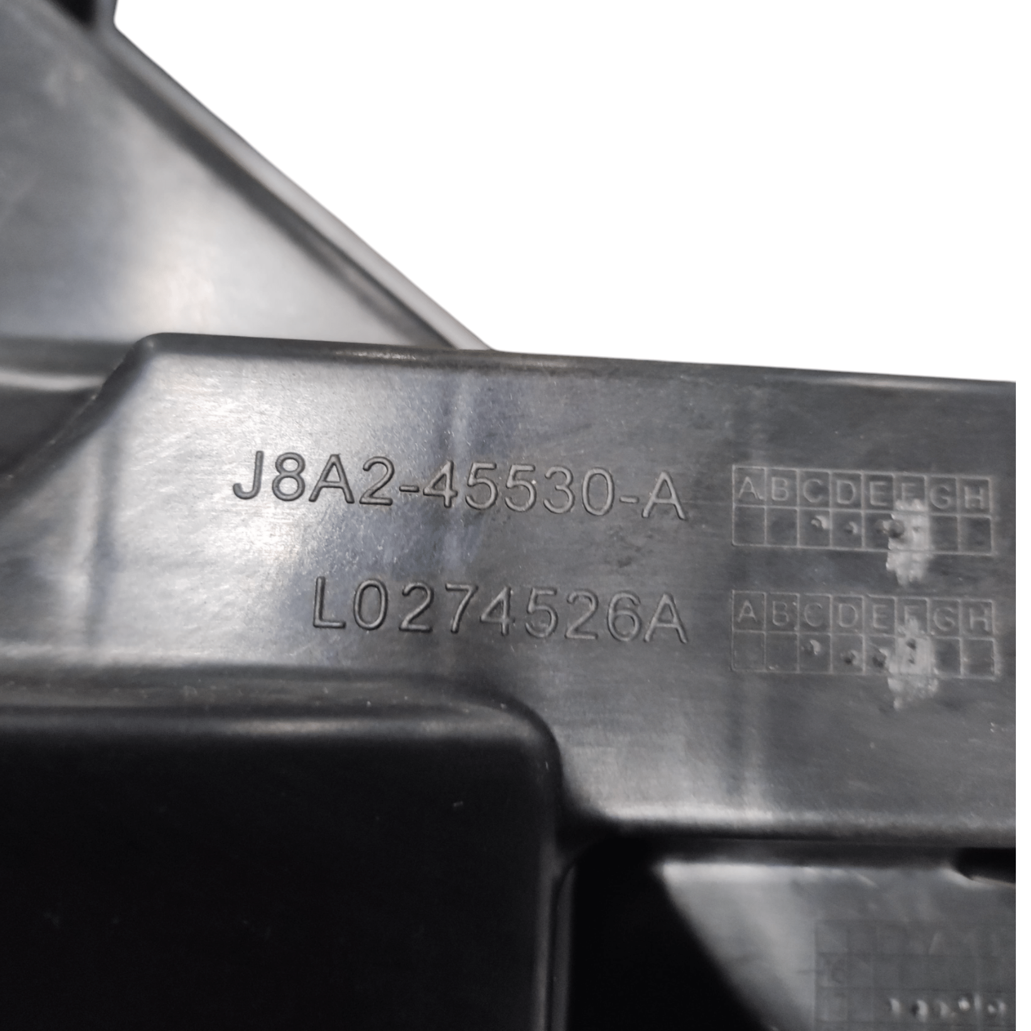 Staffa Paraurti Anteriore Destra Land Rover Range Rover Velar COD:J8A2-45530-A (2018-2022)