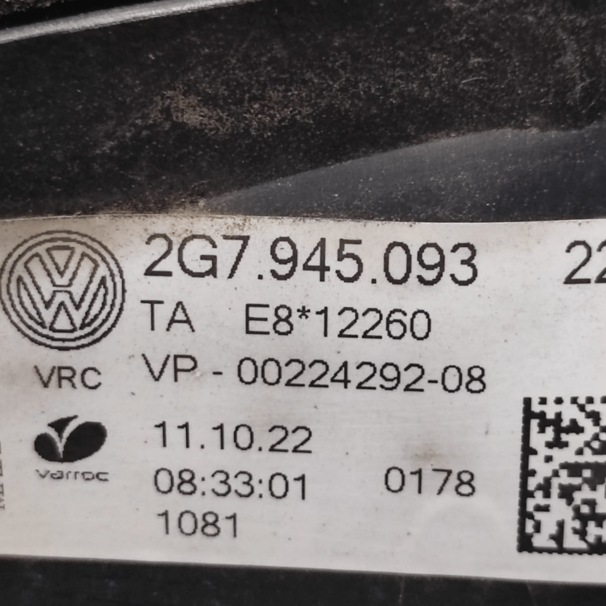 Stop centrale + maniglia bagagliaio volkswagen taigo cod: 2g7945093 (2020-)