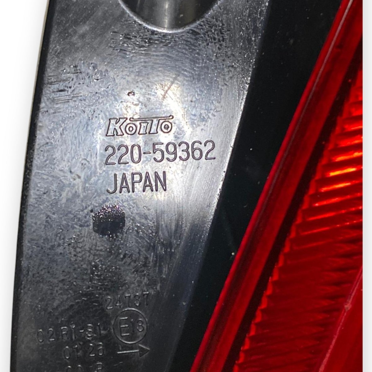 Stop / fanale alogeno posteriore destro (dx) Suzuki Swift (2017-) Cod: 220-59362