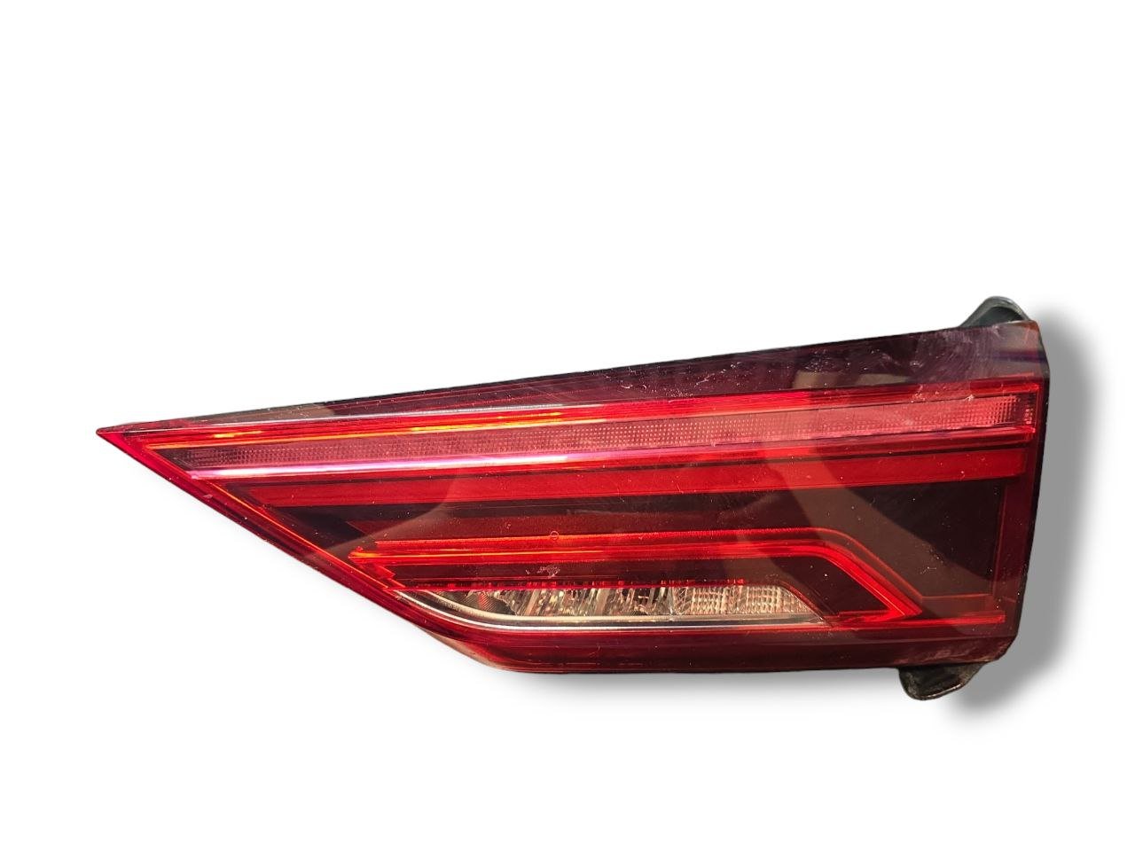 Stop / Fanale Posteriore Destro Interno Led Audi Q3 ( 2018 > ) Cod : 83A945094