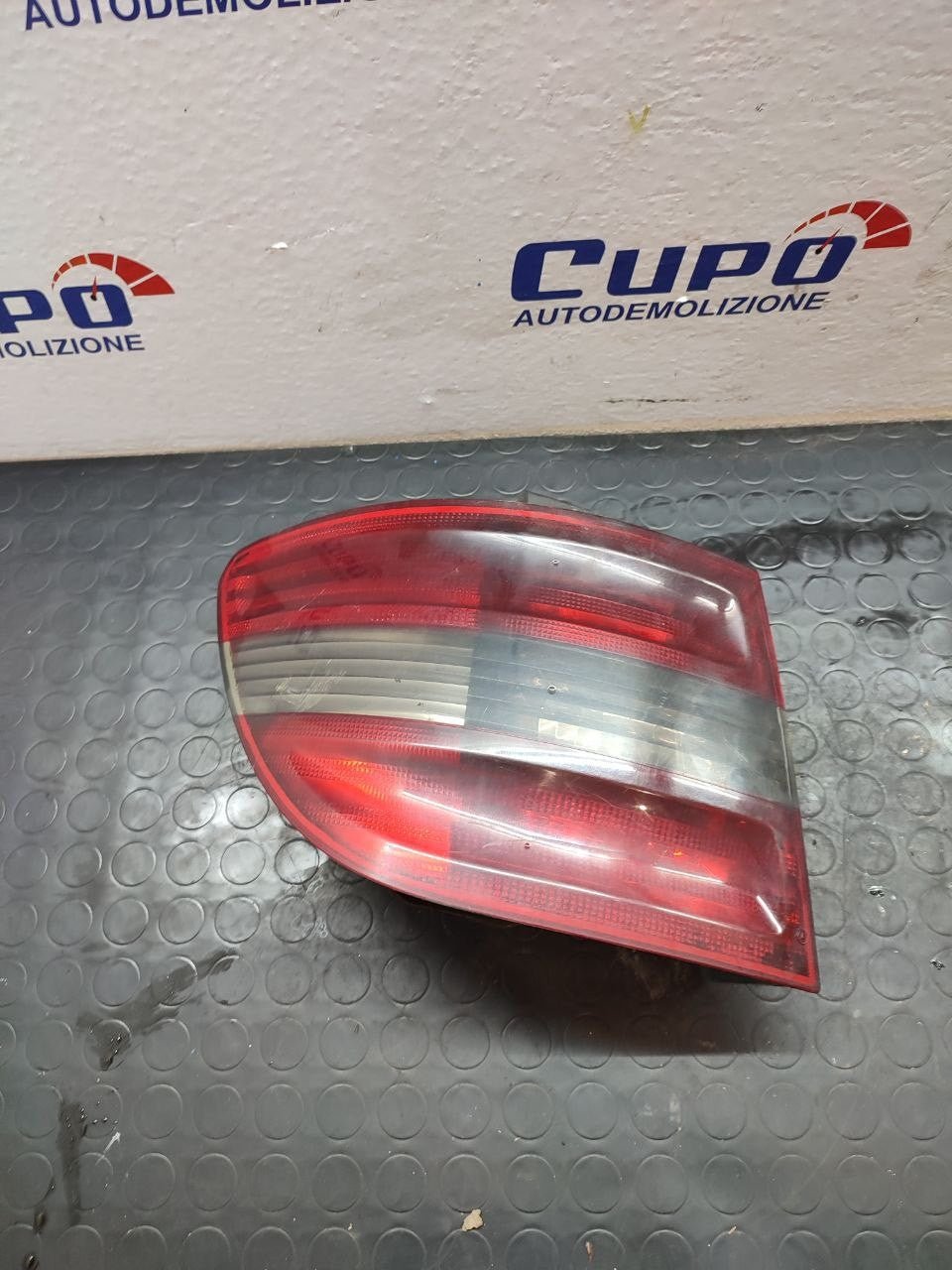 Stop posteriore sinistro Mercedes classe B ( w245 )