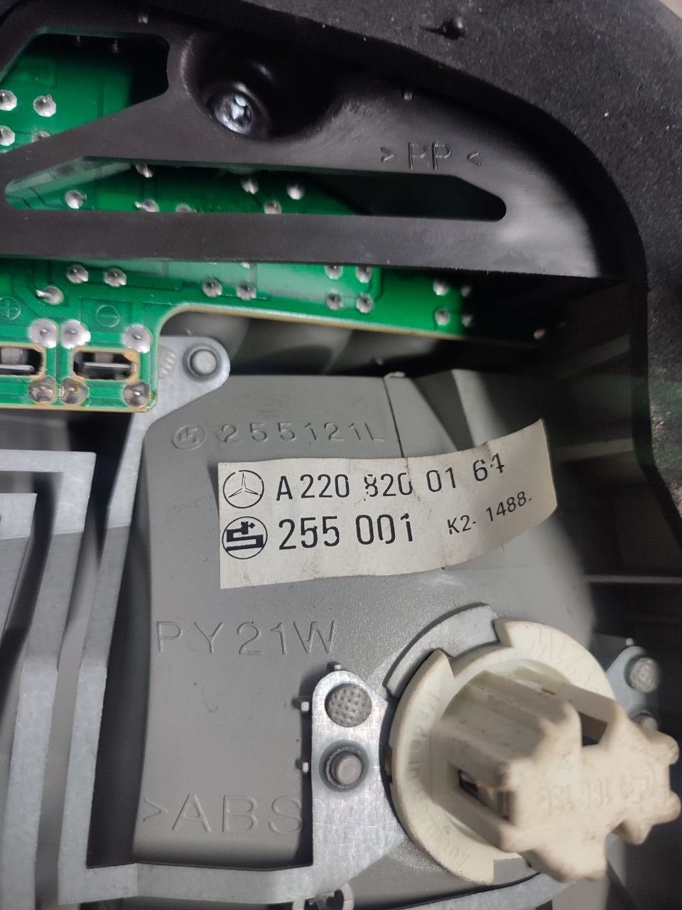 Stop posteriore sinistro Mercedes classe S 320 cdi ( w220 - 2003 ) cod a2208200164