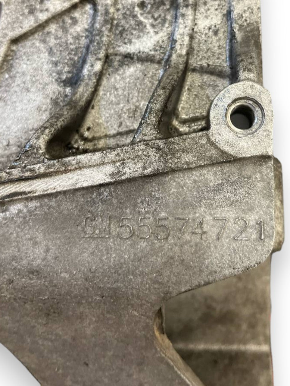 Supporto Pompa Iniezione / Carburante Opel Insignia A / Opel Astra J 2.0 Diesel (2008 al 2017) cod: 55574721