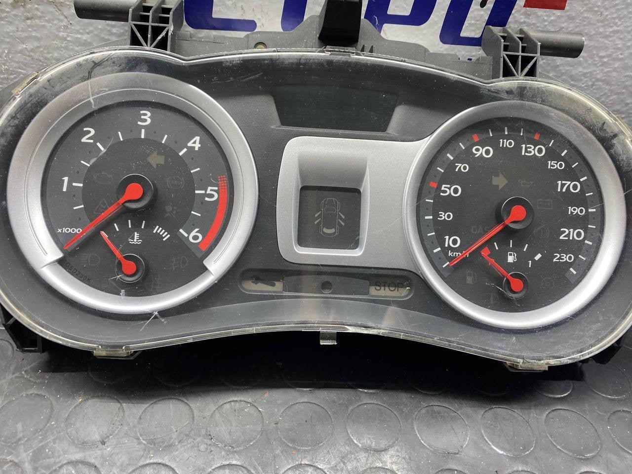 tachimetro / contachilometri clio 3 (2009) cod:8200761861