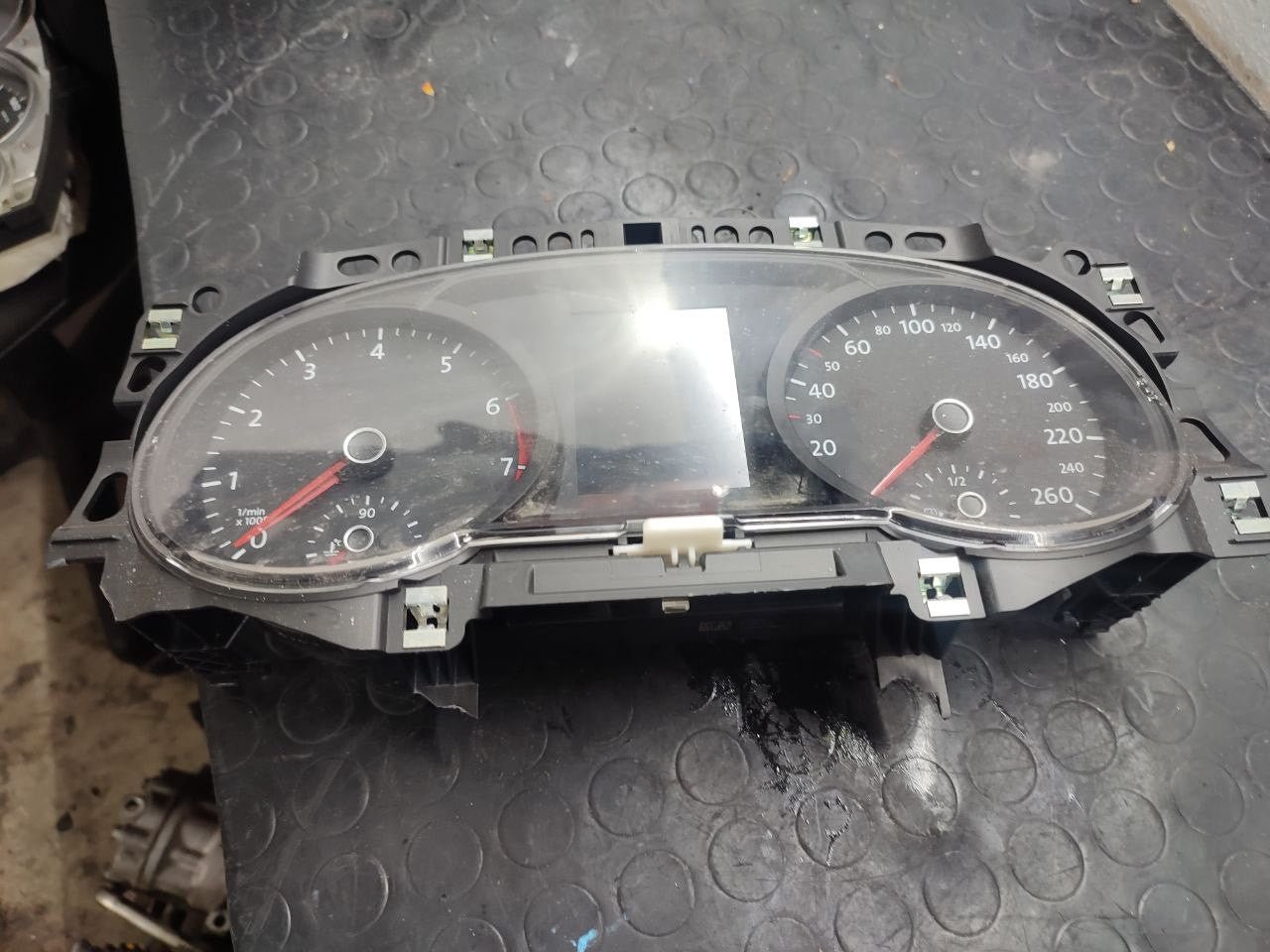 Tachimetro contachilometri quadro strumenti Volkswagen Golf ( mk7 - 2014 ) 1.2 tsi cod 5g1920730a