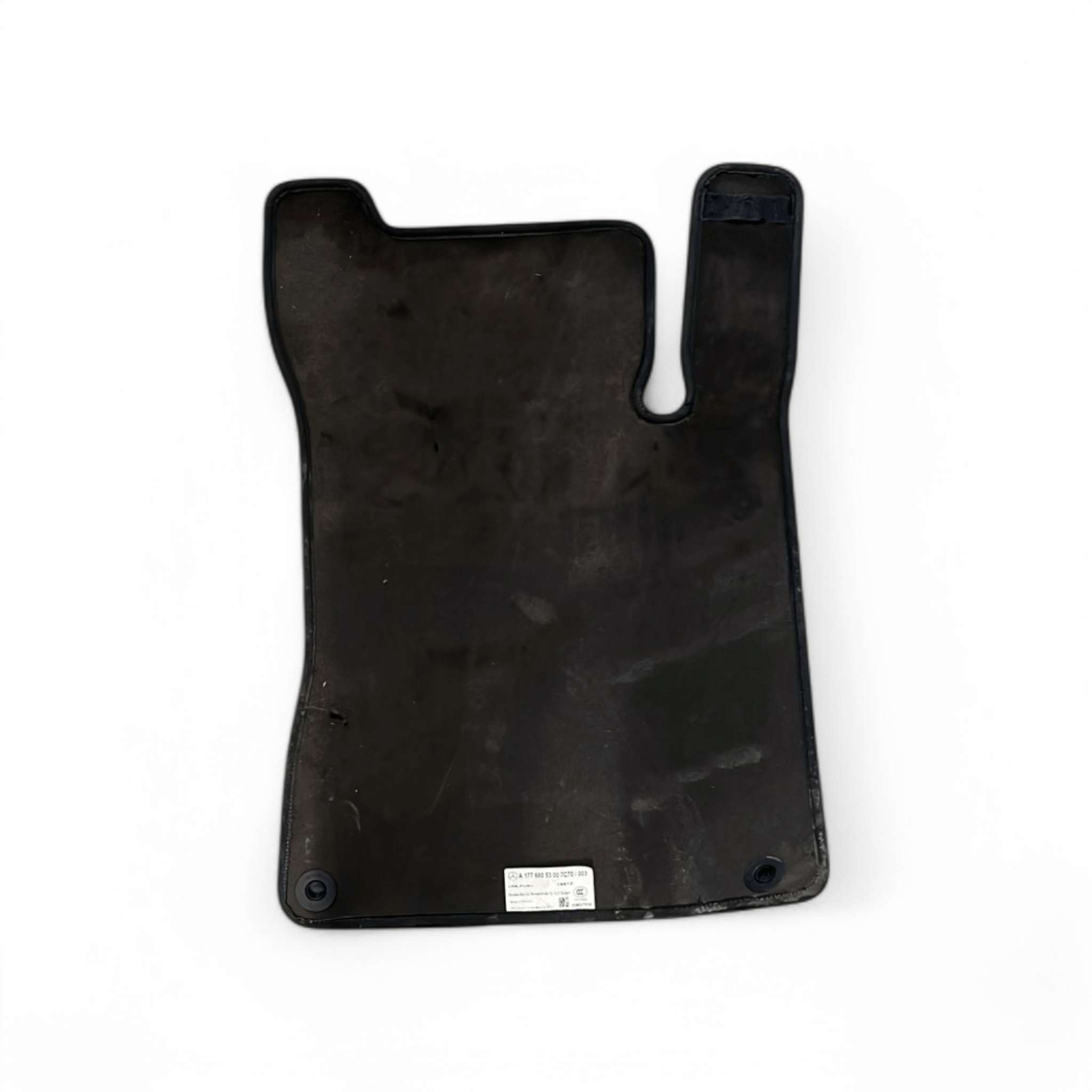 Tappeto / tappetino anteriore sinistro Mercedes CLA X117 / W117  cod.A1776805300 (2013-2019)