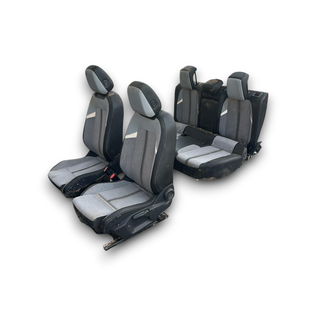 Tappezzeria / sedili in pelle e sttoffa grigi Opel Astra L (2022 > ) (alluvionata)