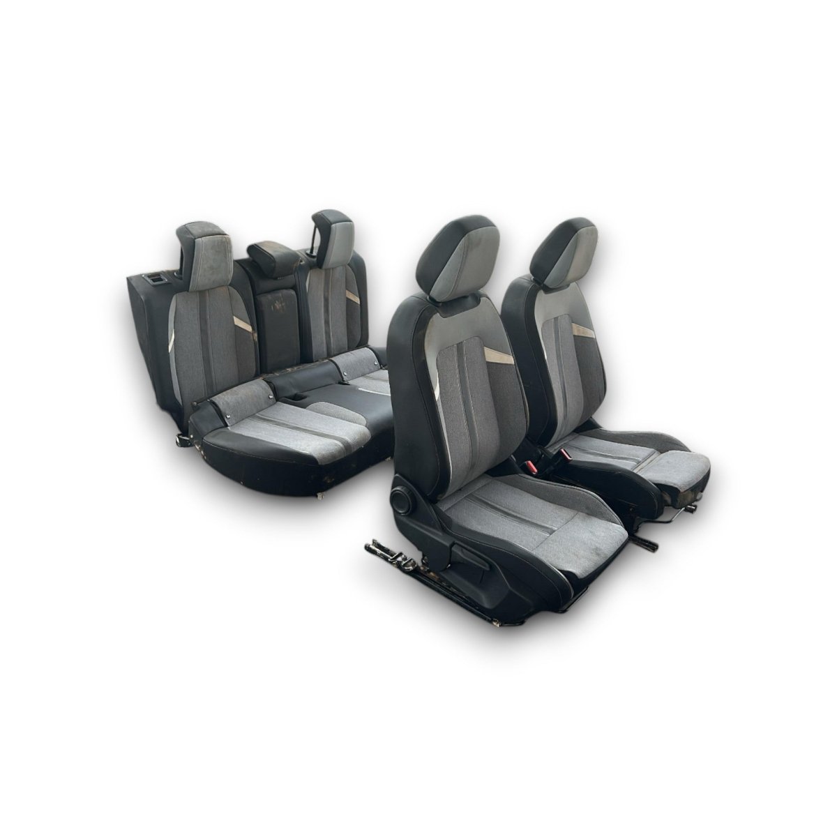 Tappezzeria / sedili in pelle e sttoffa grigi Opel Astra L (2022 > ) (alluvionata)