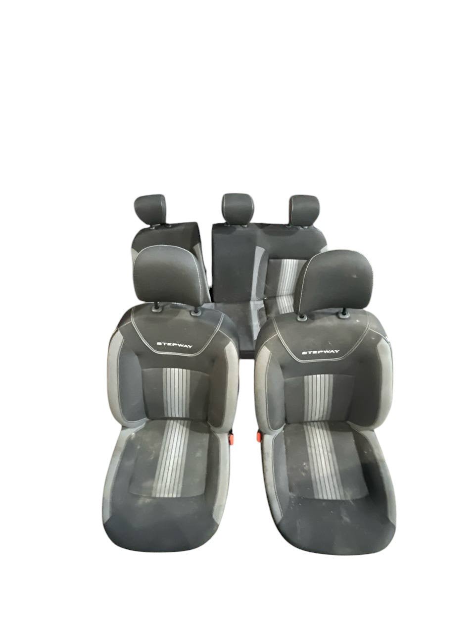 Tappezzeria / Sedili in stoffa Nera Dacia Sandero Stepway  (2012-2020)