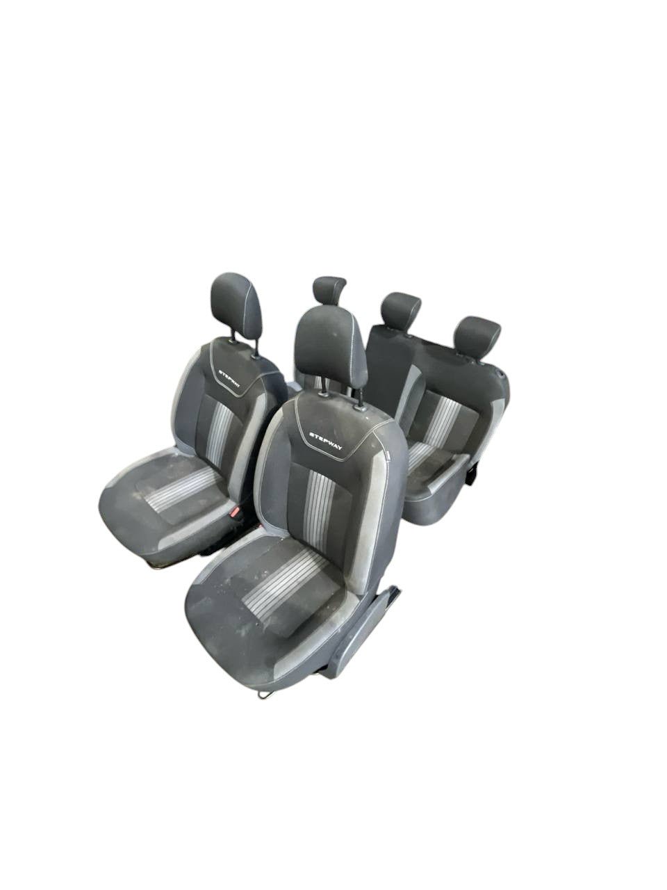Tappezzeria / Sedili in stoffa Nera Dacia Sandero Stepway  (2012-2020)