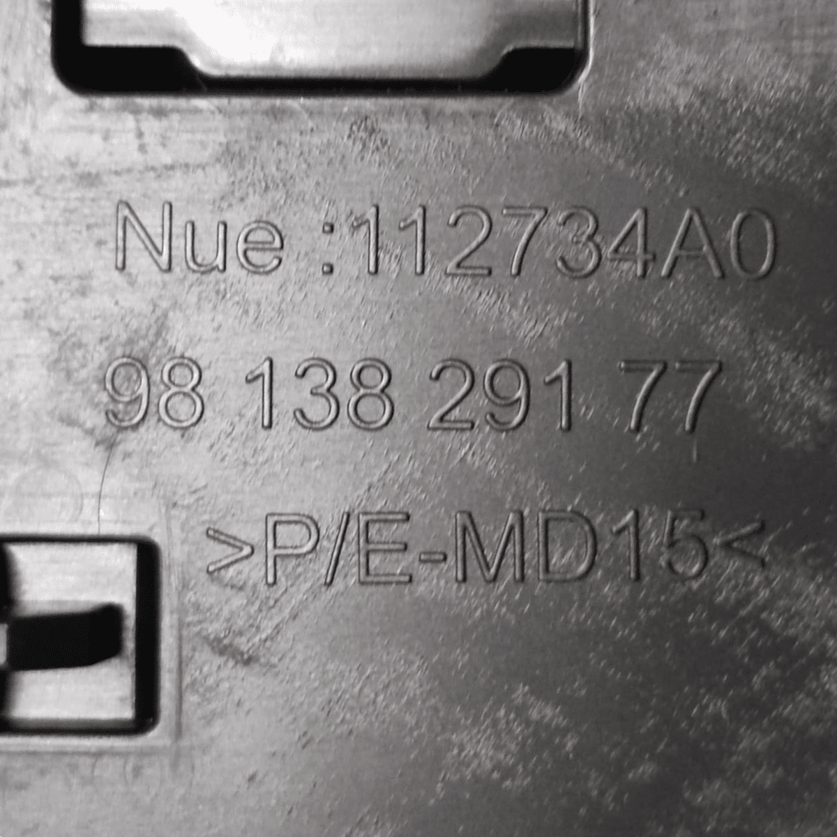 Tunnel centrale peugeot 508 ii cod: 9813829177 (2018-)