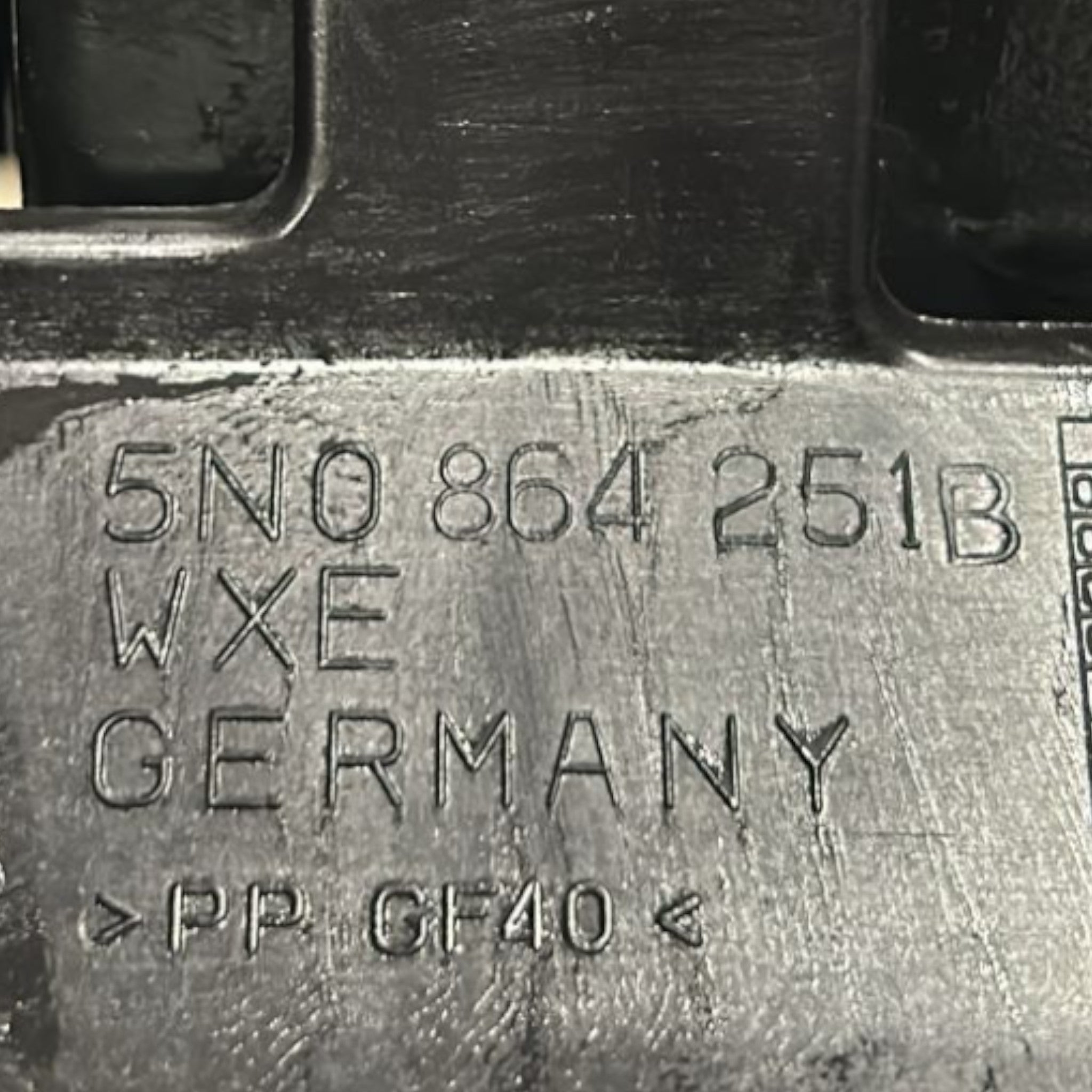 Tunnel Centrale Volkswagen Tiguan I (5N) (2007 > 2016) cod.5N0864251B