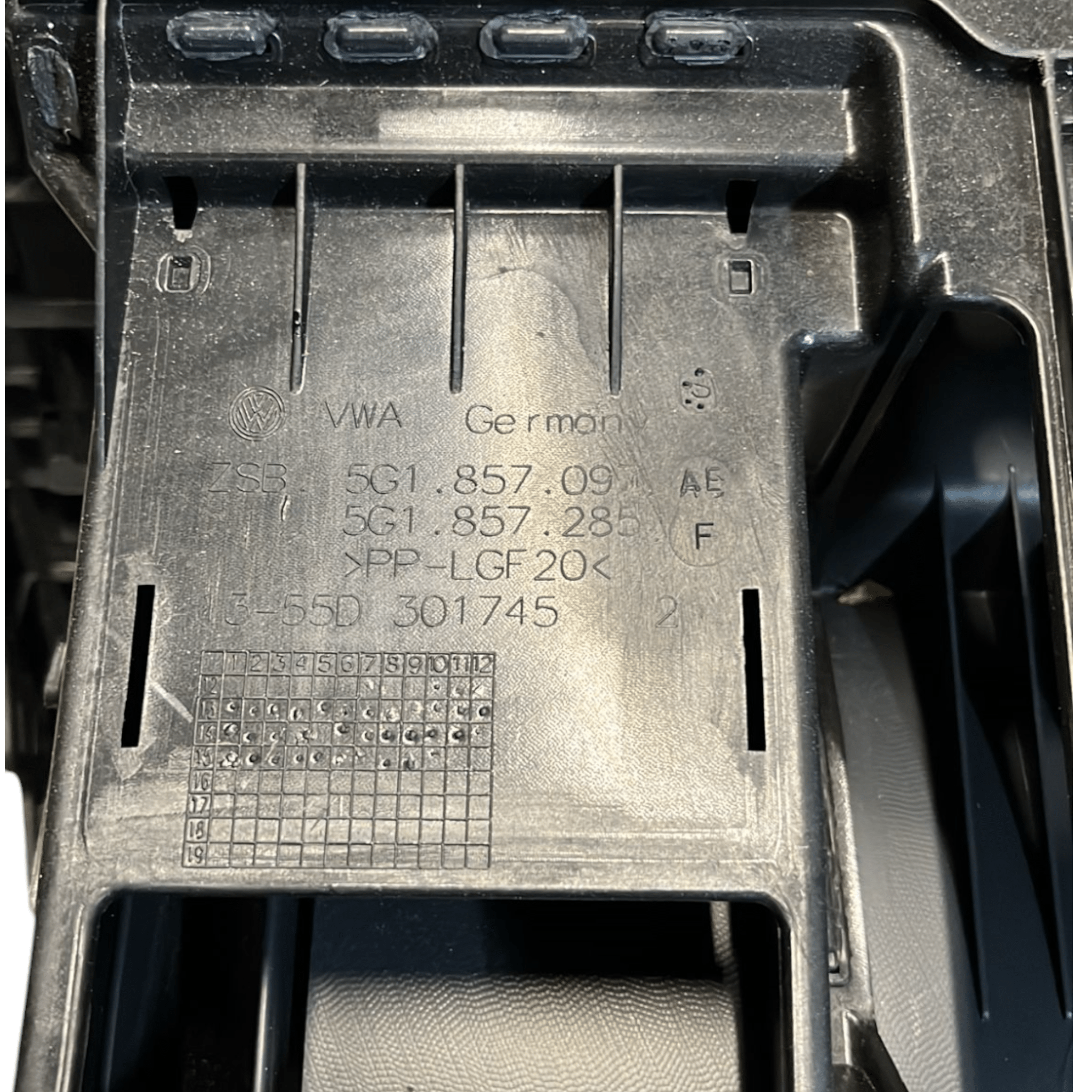 Vano / cassetto portaoggetti Volkswagen Golf VII (2012-2019) cod.5G1857097