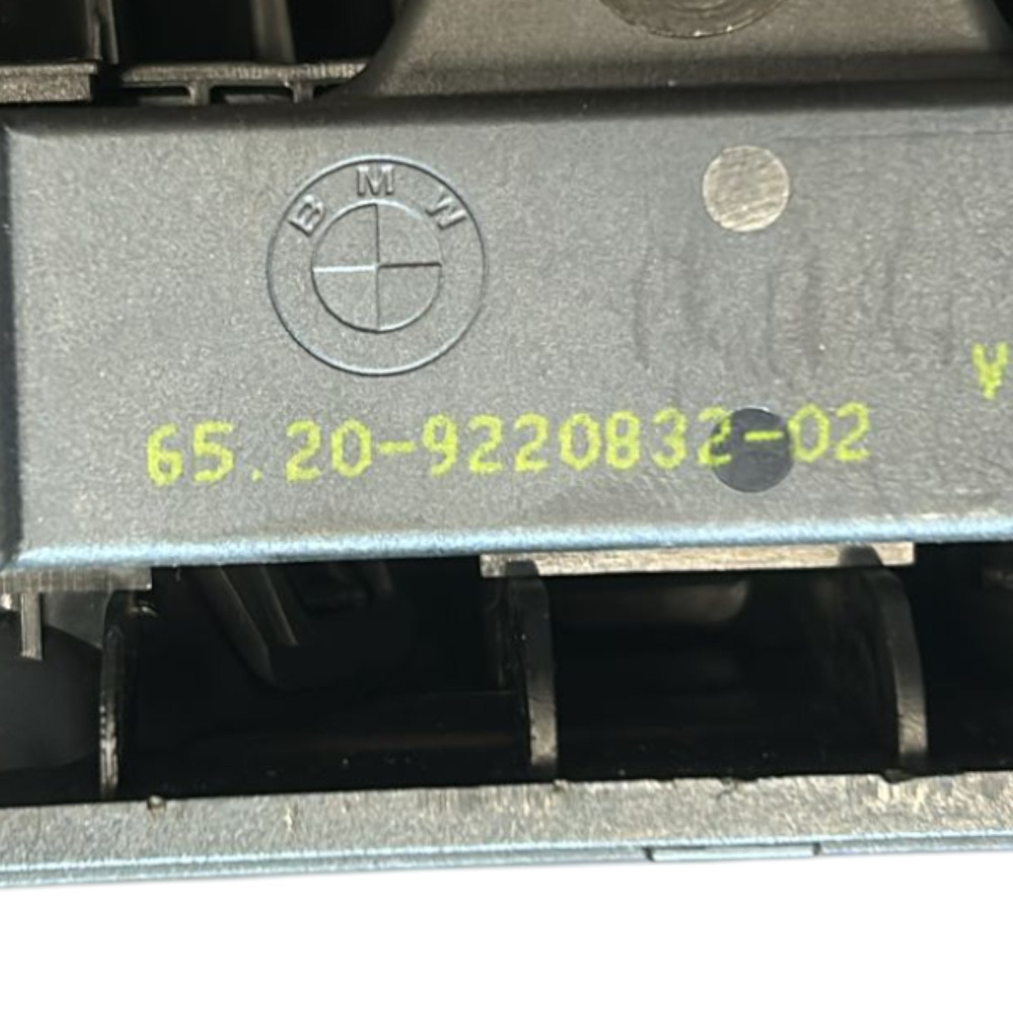 Vano Porta Bevande + Centralina Antenna BMW Serie 1 (F20) cod.9207320 (2011 > 2019) cod.9220832-02