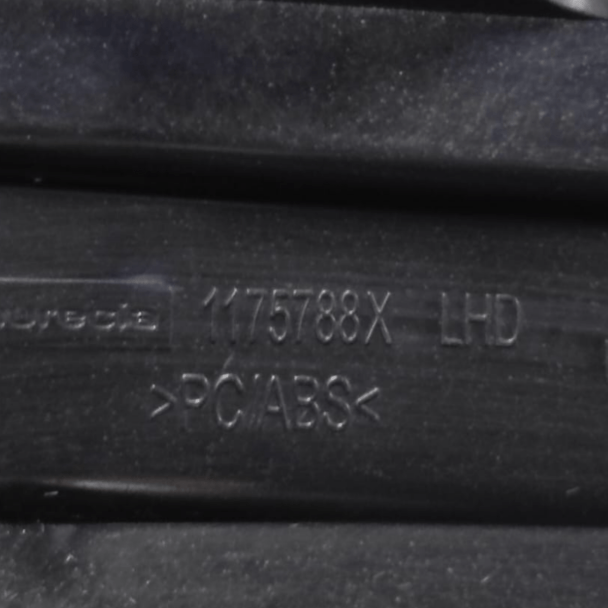 Vano Portaoggetti Bmw X5 F15 COD: 1175788X (2013-2018)