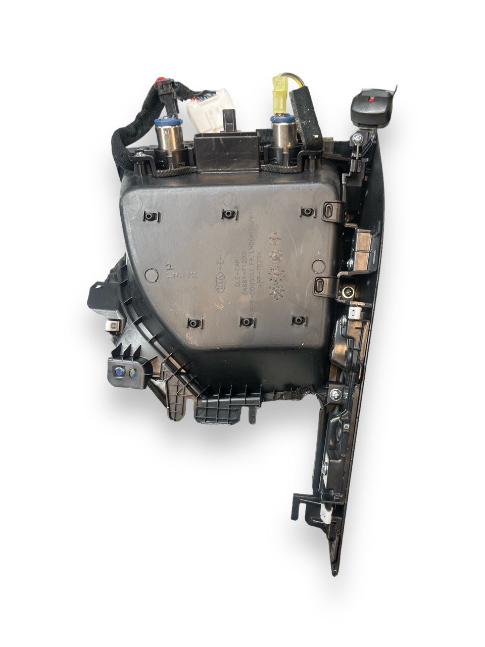 Vano Portaoggetti Tunnel Centrale Presa 12V Kia Sportage ( 2017 ) cod : 84681-F1200