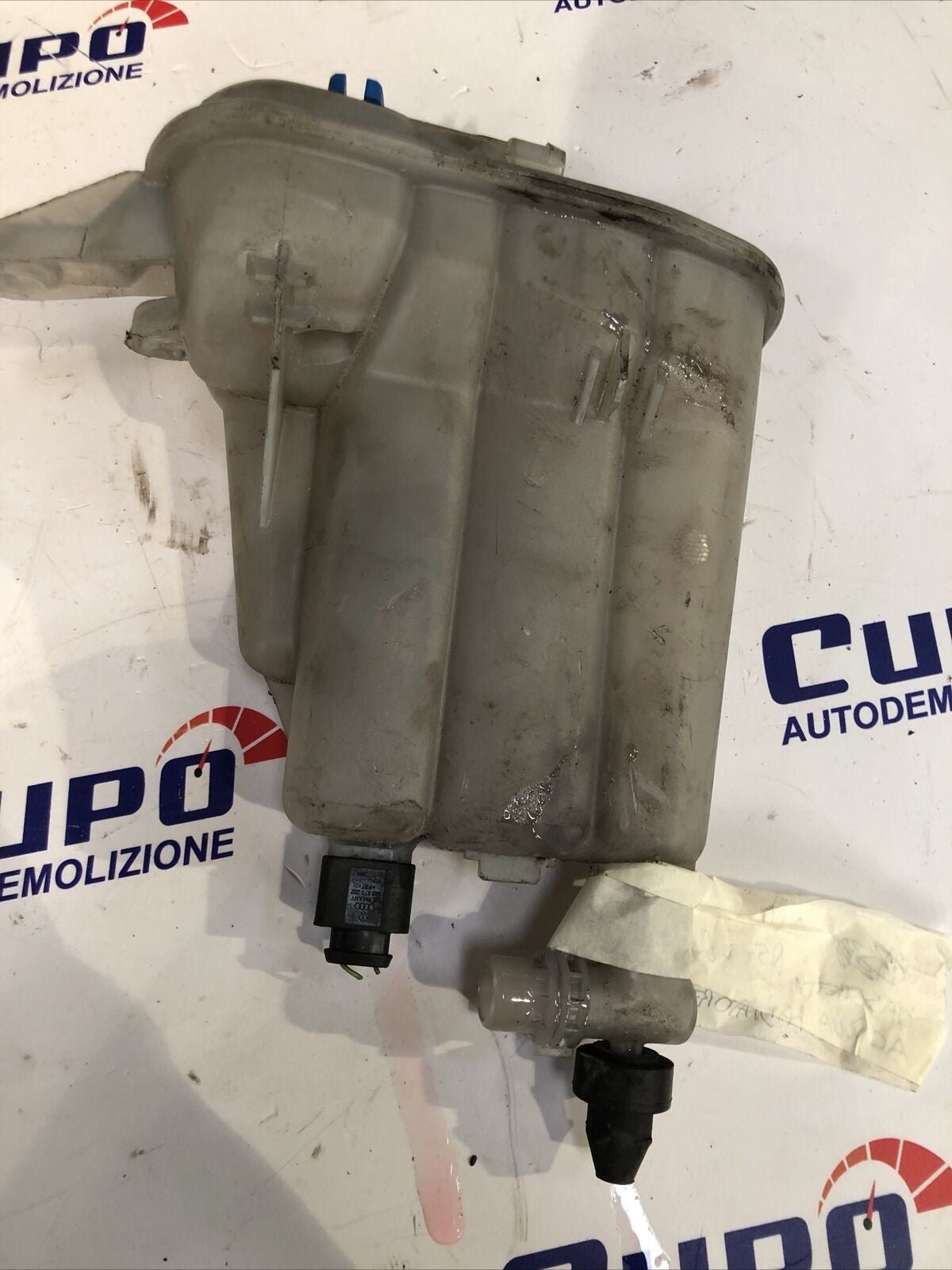 VASCHETTA ACQUA COMPENSAZIONE RADIATORE AUDI Q5 A4 AVANT 8k0121403q