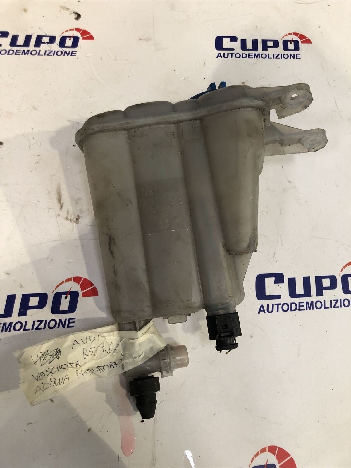 VASCHETTA ACQUA COMPENSAZIONE RADIATORE AUDI Q5 A4 AVANT 8k0121403q
